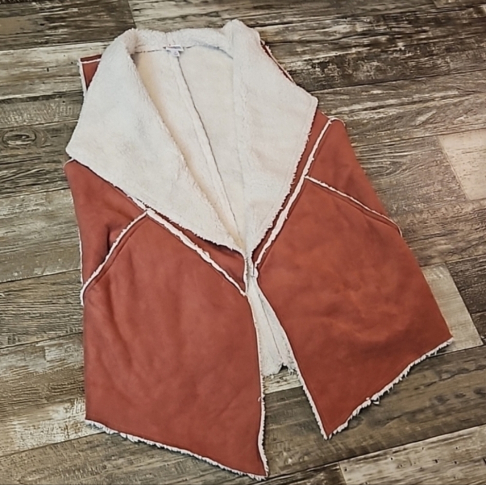 LuLaRoe Marlow Faux Shearling Vest Suede Composite Knit With Pockets Women's Med